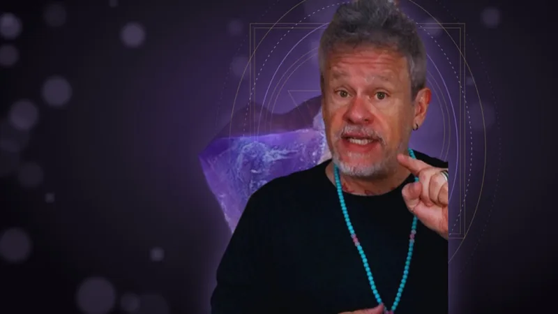 Cristais e chakras na Formação em Proteção, Limpeza e Cura Energética de Otávio Leal
