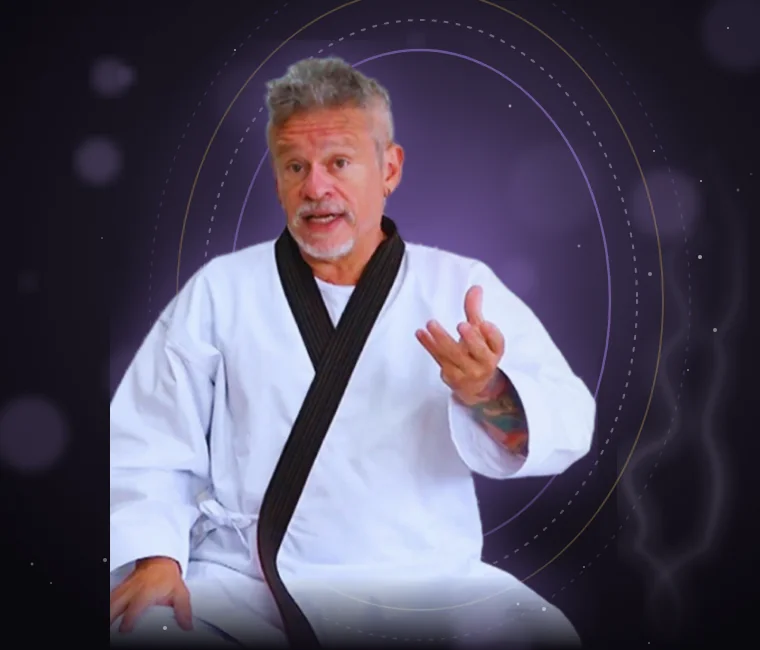 Otávio Leal (Dhyan Prem) ensinando