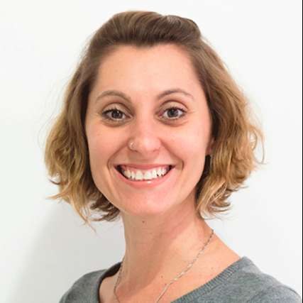 Larissa Ananda, mestra de Reiki e professora de Hatha Yoga