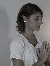 Cena real da Formação Terapeuta Tântrico com Larissa Ananda: reverência e intenção